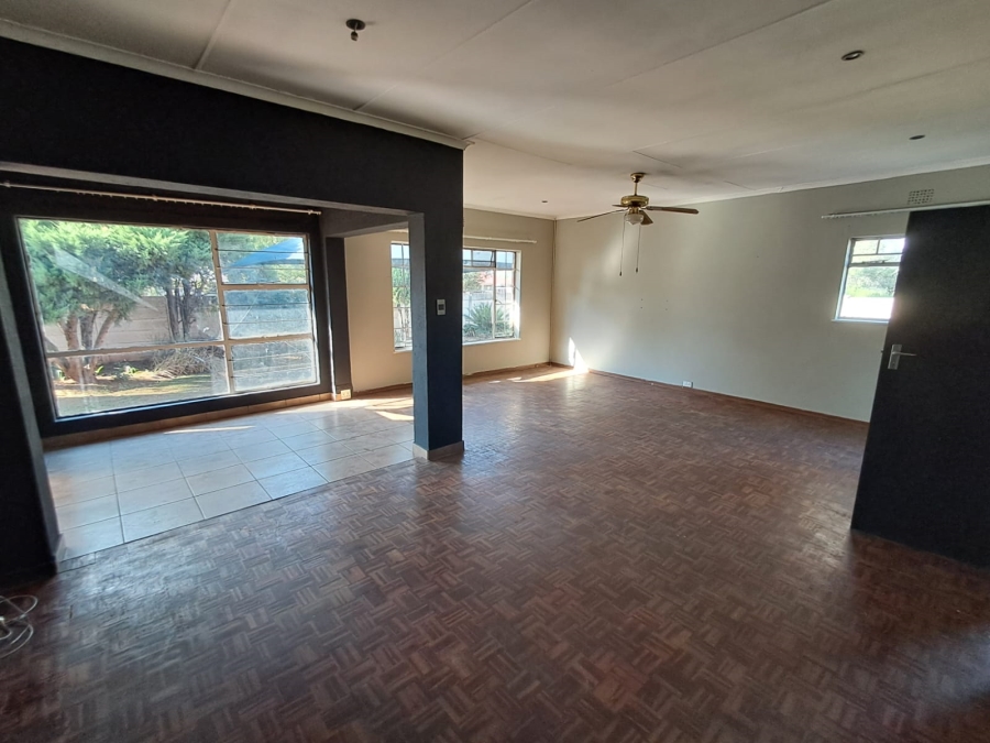 3 Bedroom Property for Sale in Roodia Free State